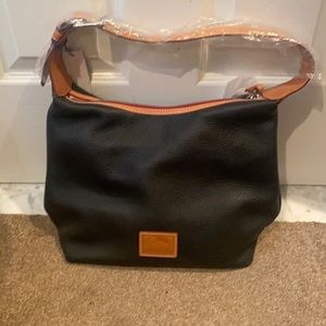 New. Woman’s purse Dooney & Bourke (knock off)